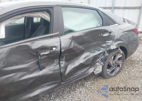 2025 Hyundai Elantra Sel Convenience z USA, uszkodzony, nr VIN KMHLS4DG3SU939320